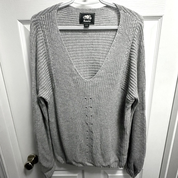 Roots V-Neck Sweater - Picture 1 of 4